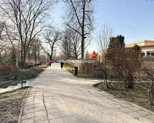 Dwupokojowe jasne mieszkanie w centrum.