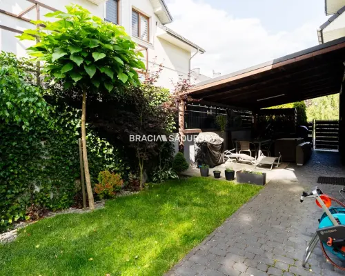 83m2+238m2 ogródek+dwa m. postojowe