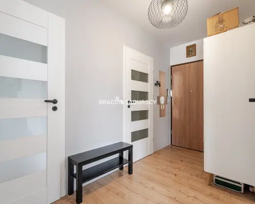 Wygodne mieszkanie 3 pokojowe z balkonem.
