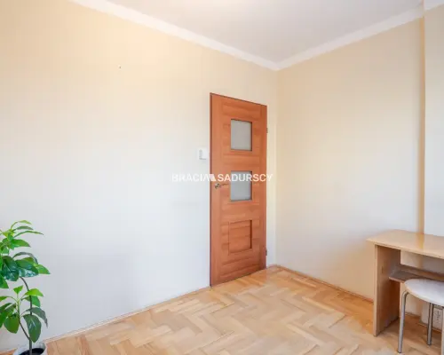 Czyżyny – 3 pokoje z balkonem i piwnicą