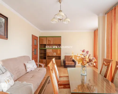 Czyżyny – 3 pokoje z balkonem i piwnicą