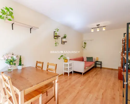 APARTAMENT Z OGRÓDKIEM  41,63 m² - GRZEGÓRZKI - TARASY WIŚLANE   Cena: 850 000 zł wraz z komórką lo
