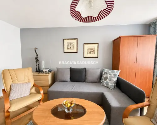 Kawalerka z osobną kuchnią, 37 m², balkon