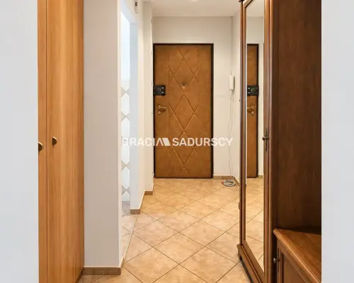 Sprzedam mieszkanie 62m2 z dużą piwnicą (3pok)