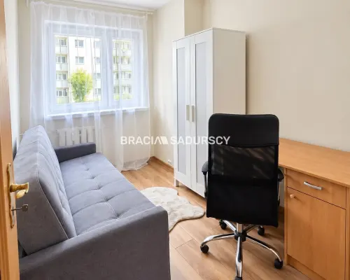 Sprzedam mieszkanie 62m2 z dużą piwnicą (3pok)