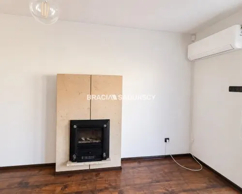 Dwupoziomowy apartament z balkonem os. zamknięte
