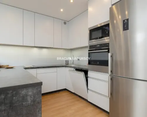 Nowoczesny  3-pokojowy apartament z balkonem.