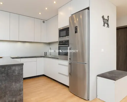 Nowoczesny  3-pokojowy apartament z balkonem.