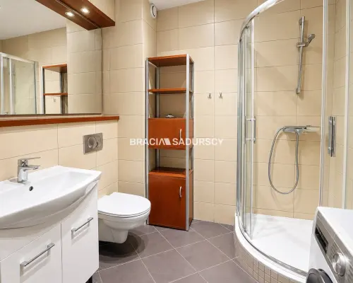 50m2, Krowodrza ul. Rydla, Ogrodzone osiedle