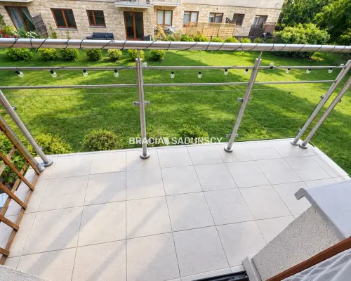 50m2, Krowodrza ul. Rydla, Ogrodzone osiedle
