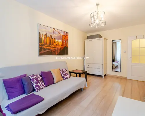 Kawalerka 27 m² | 1. piętro | al. Pokoju