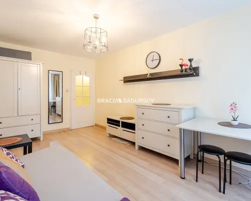 Kawalerka 27 m² | 1. piętro | al. Pokoju