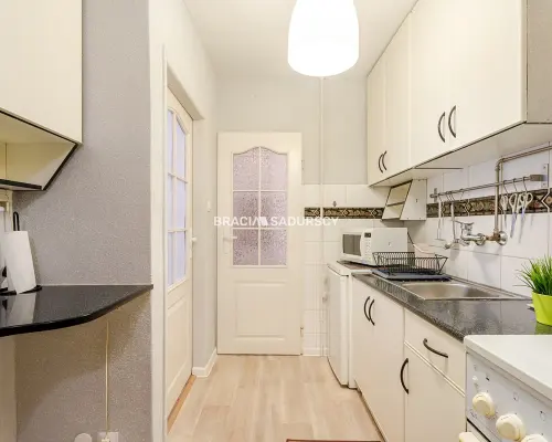 Kawalerka 27 m² | 1. piętro | al. Pokoju