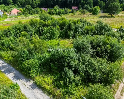 27 AR działki budowlanej w Mnikowie