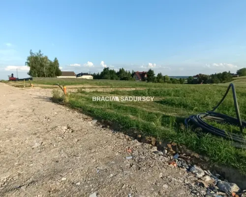 Działka 25 ara, gm. Iwanowice- Sieciechowice