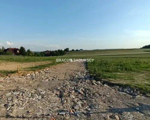 Działka 25 ara, gm. Iwanowice- Sieciechowice