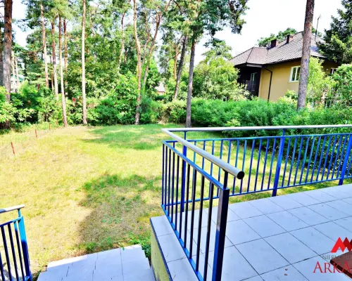 Dom w zabudowie bliźniaczej-Michelin