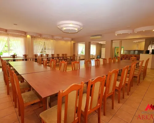 WYJĄTKOWA PRZESTRZEŃ DO WYNAJĘCIA – 212 m² + TEREN