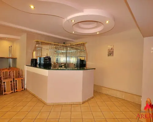 WYJĄTKOWA PRZESTRZEŃ DO WYNAJĘCIA – 212 m² + TEREN