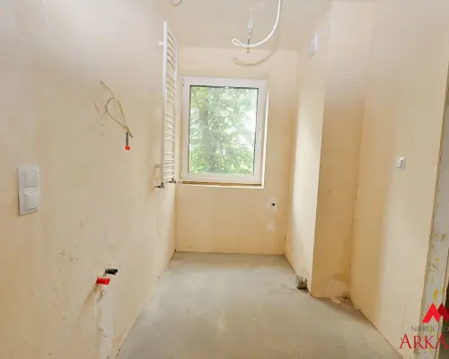 Biuro Nieruchomości Arkadia  ma przyjemność zaprezentować wyjątkowy apartament zlokalizowany w nowoczesnym budynku z rynku pier