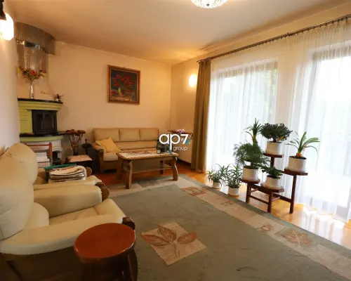 Do sprzedania przestronny dom jednorodzinny, o pow. użytkowej około 171,3m 2  usytuowany na działce 11,56a w okolicy ul. Wanili