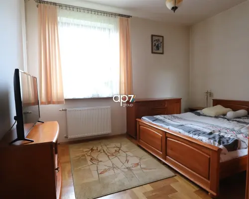 Do sprzedania przestronny dom jednorodzinny, o pow. użytkowej około 171,3m 2  usytuowany na działce 11,56a w okolicy ul. Wanili