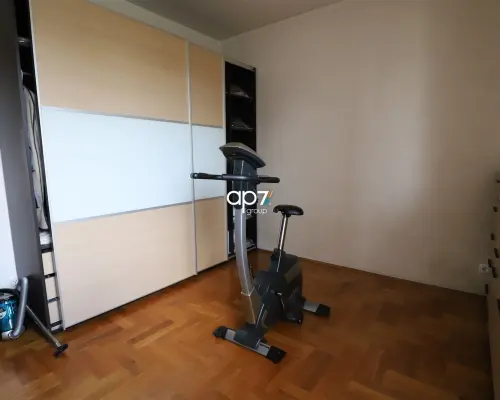 Do sprzedania przestronny dom jednorodzinny, o pow. użytkowej około 171,3m 2  usytuowany na działce 11,56a w okolicy ul. Wanili