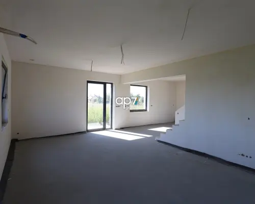 Na sprzedaż komfortowy dom w zabudowie bliźniaczej  w spokojnej lokalizacji Kraków- Grębałów.   Cała inwestycja
