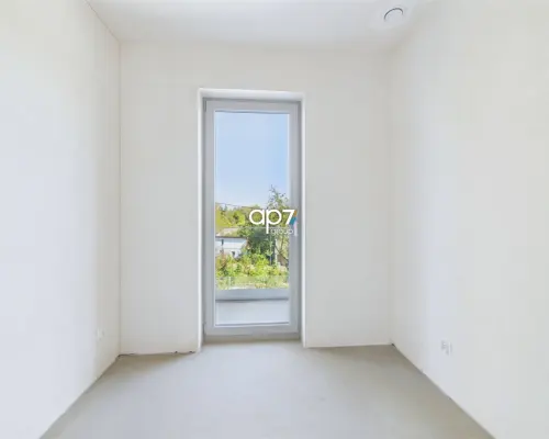 Nowoczesny dom z widokiem na zieleń