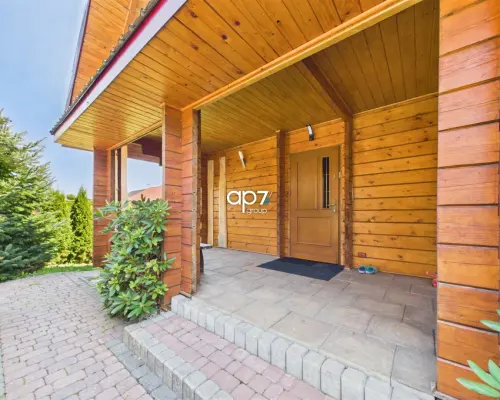 Dom z bali w Polańczyku | 100 m od Jeziora Solińskiego | apartament pod najem  Klimatyczny, całoroczny dom z bali w Polańczyk