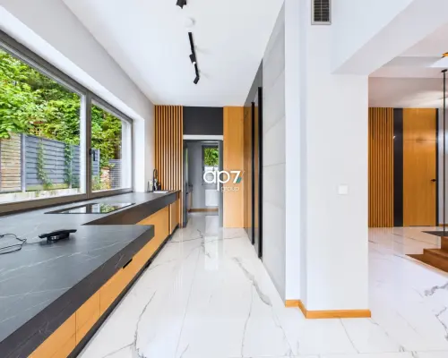 Dom wolnostojący | 300 m2 | Salwator 