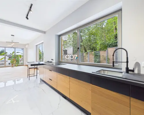 Dom wolnostojący | 300 m2 | Salwator 