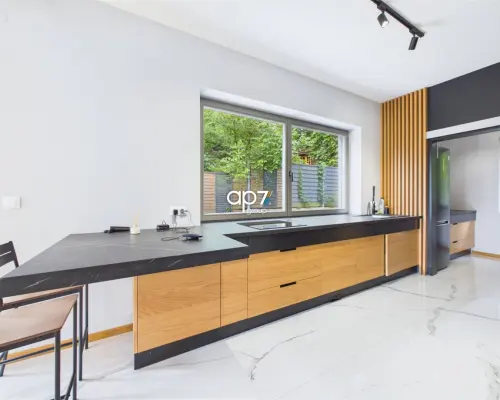 Dom wolnostojący | 300 m2 | Salwator 