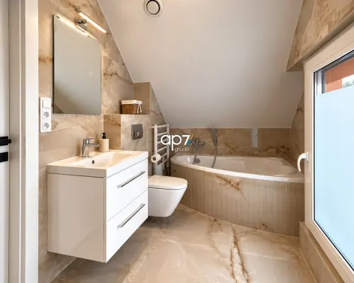 Elegancki dom z prywatną strefą SPA i ogrodem