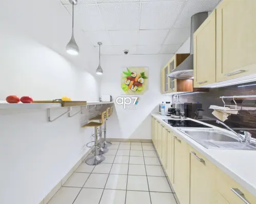 OFERTA INWESTYCYJNA NA WYŁĄCZNOŚĆ BIURA  Na sprzedaż  lokal o łącznej powierzchni   422,85m 2   zlokalizowany przy ul. Szafir