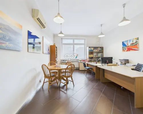 OFERTA INWESTYCYJNA NA WYŁĄCZNOŚĆ BIURA  Na sprzedaż  lokal o łącznej powierzchni   422,85m 2   zlokalizowany przy ul. Szafir