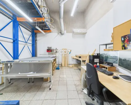 OFERTA INWESTYCYJNA NA WYŁĄCZNOŚĆ BIURA  Na sprzedaż  lokal o łącznej powierzchni   146,15m 2   zlokalizowany przy ul. Szafir