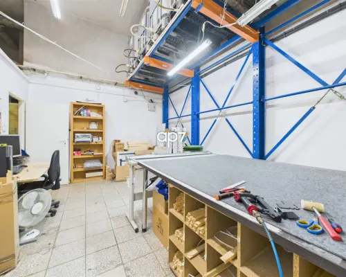OFERTA INWESTYCYJNA NA WYŁĄCZNOŚĆ BIURA  Na sprzedaż  lokal o łącznej powierzchni   146,15m 2   zlokalizowany przy ul. Szafir