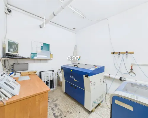OFERTA INWESTYCYJNA NA WYŁĄCZNOŚĆ BIURA  Na sprzedaż  lokal o łącznej powierzchni   146,15m 2   zlokalizowany przy ul. Szafir
