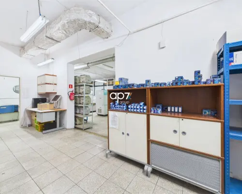 OFERTA INWESTYCYJNA NA WYŁĄCZNOŚĆ BIURA  Na sprzedaż  lokal o łącznej powierzchni   146,15m 2   zlokalizowany przy ul. Szafir