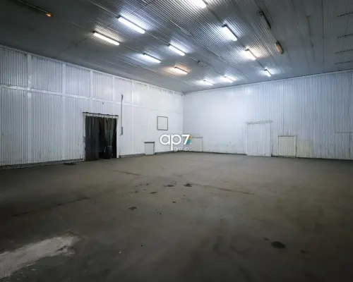 Na wynajem hala magazynowa o powierzchni ok.700 m 2  w kompleksie magazynowym zlokalizowanym na Podgórzu.   Hala skład