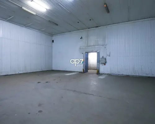 Na wynajem hala magazynowa o powierzchni ok.700 m 2  w kompleksie magazynowym zlokalizowanym na Podgórzu.   Hala skład