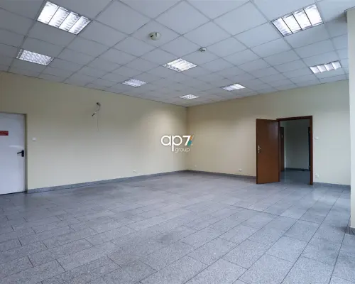 Do wynajęcia magazyn wraz z powierzchnią biurową przy ul. Półłanki w Krakowie.    O ferta najmu obejmuje  halę  o powi