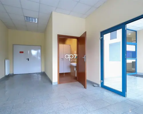 Do wynajęcia magazyn wraz z powierzchnią biurową przy ul. Półłanki w Krakowie.    O ferta najmu obejmuje  halę  o powi