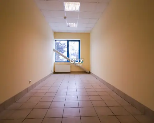 Do wynajęcia magazyn wraz z powierzchnią biurową przy ul. Półłanki w Krakowie.    O ferta najmu obejmuje  halę  o powi