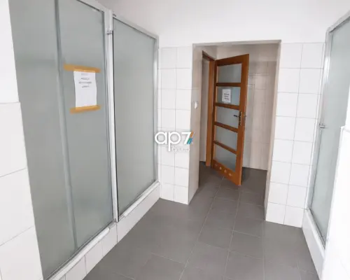 Hala magazynowa z częścią biurowo-socjalną
