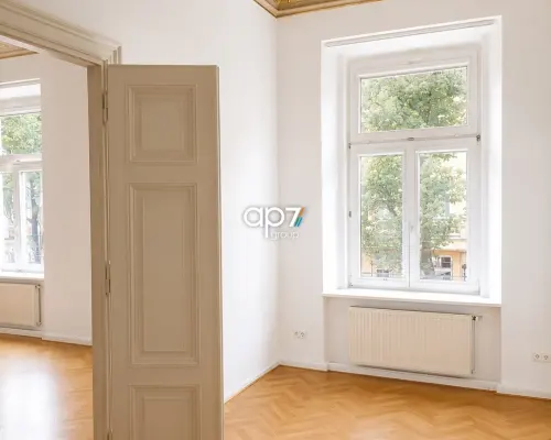 Przestronny lokal biurowy w kamienicy