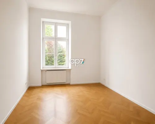 Przestronny lokal biurowy w kamienicy