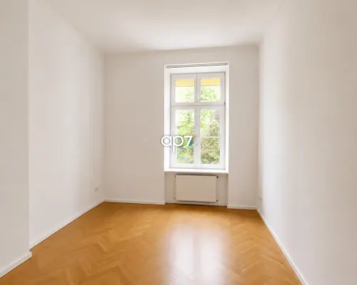 Przestronny lokal biurowy w kamienicy