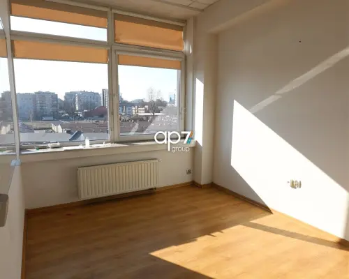 Przestronny lokal biurowy